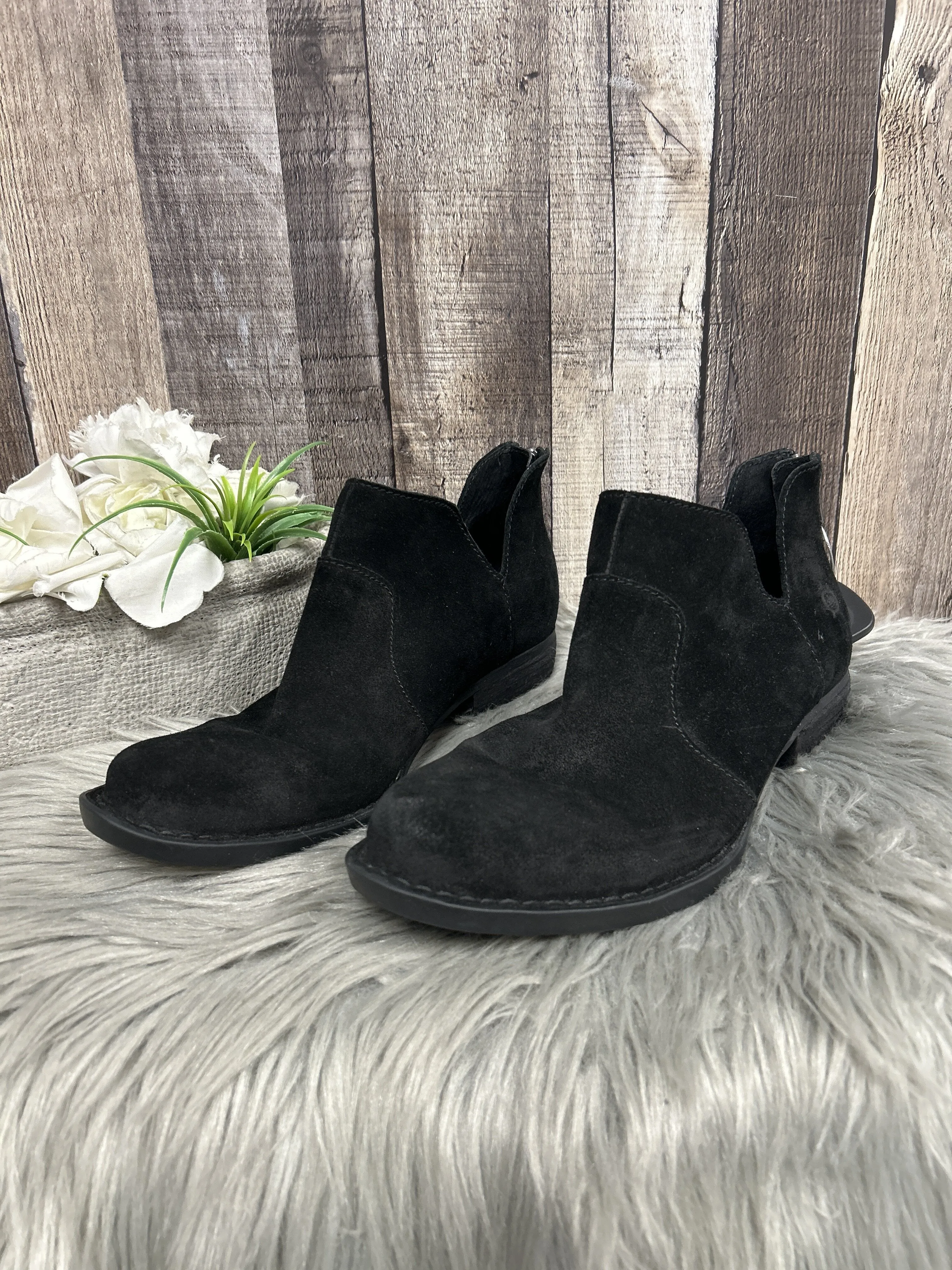 Boots Ankle Flats By Born  Size: 8
