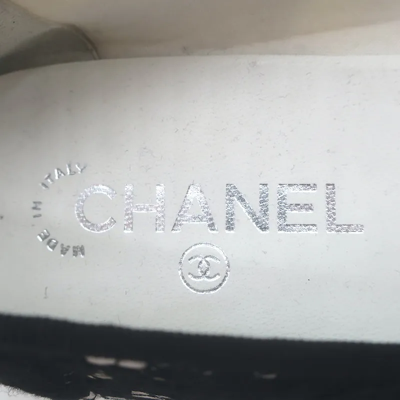 Chanel CC Cap Toe Bow Ballet Flats Black/White Lace & Grosgrain Size 42
