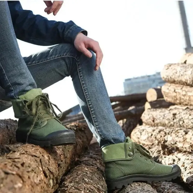 Chaussure de brousse militaire