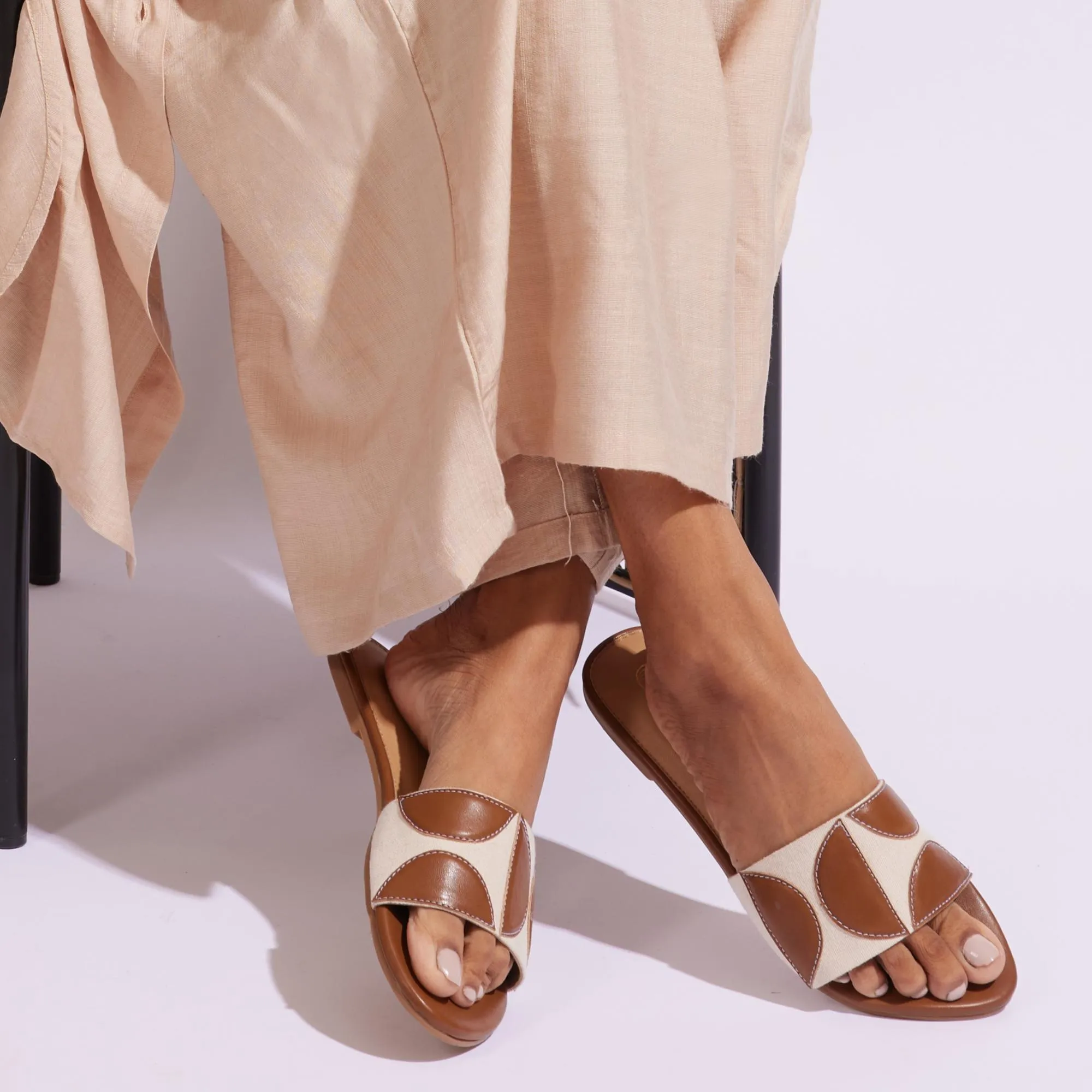 Geometric canvas tan flats