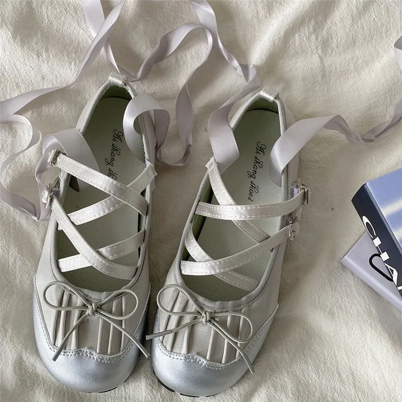 Goes Around Ballet Flats