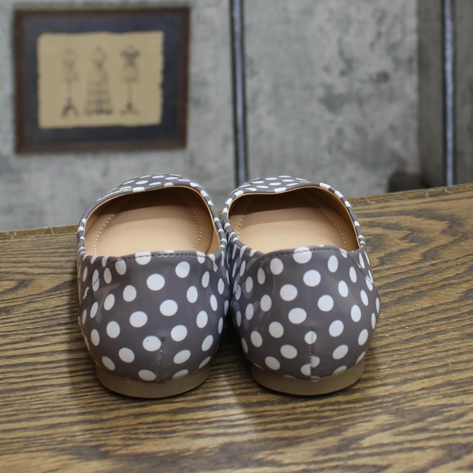 Journee Collection Comfort Sole Faux Leather Round Toe Flats Gray Polka Dots 7M