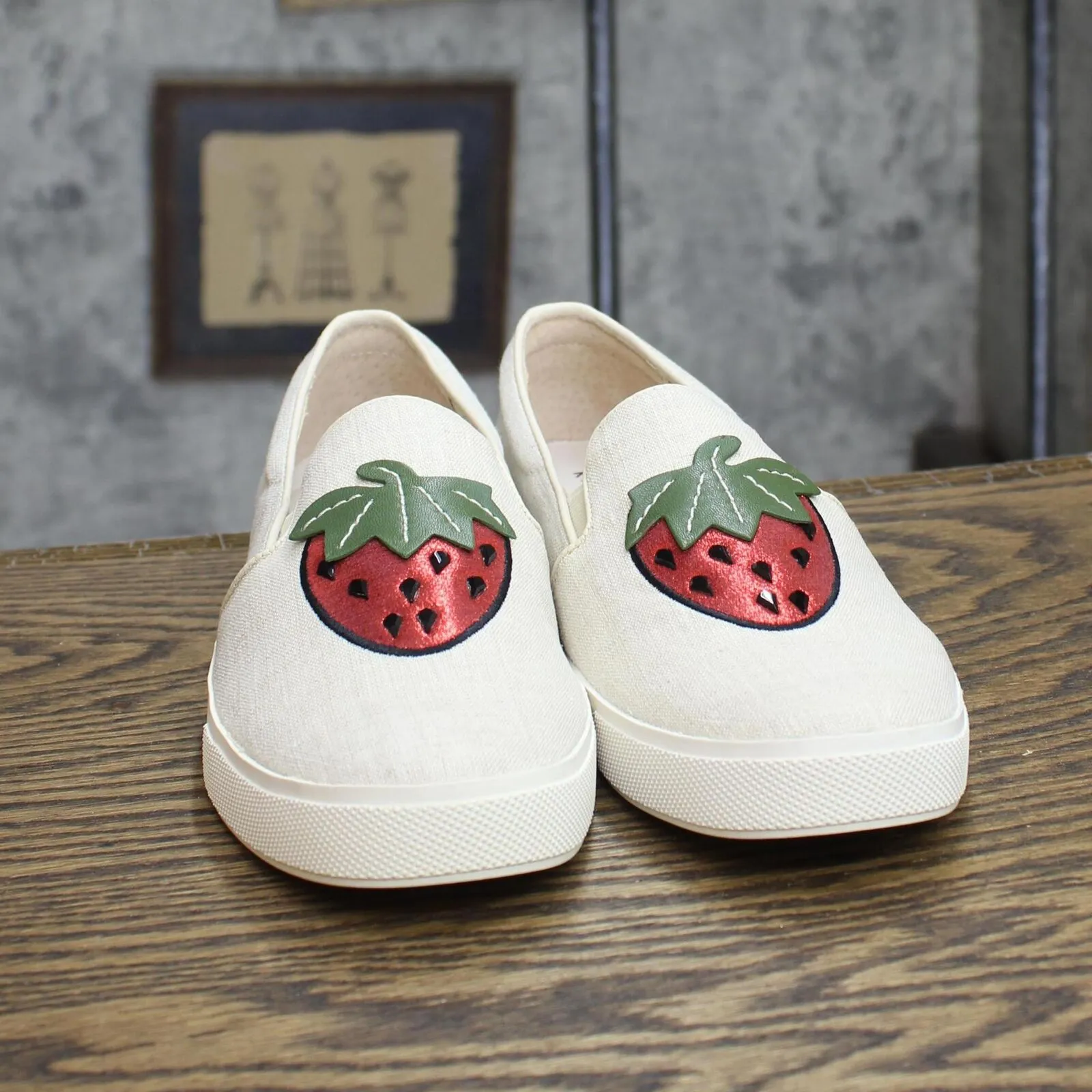 Katy Perry Womens Strawberry The Kerry-Canvas Flats 167402a6d4fe43 Brown 6.5M