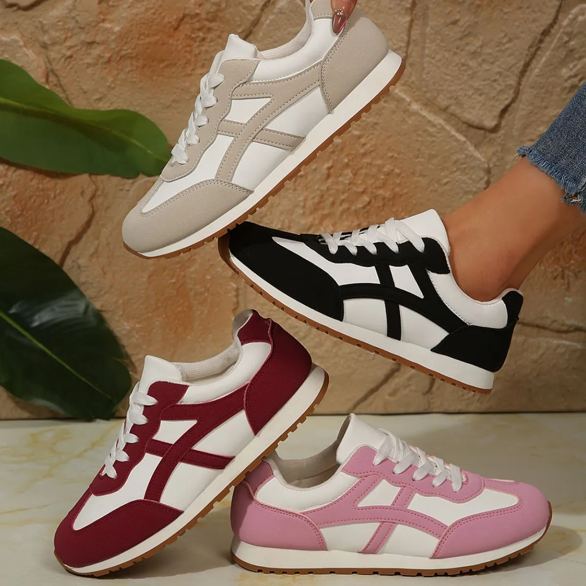 Kelly Contrast Lace Up Round Toe Sneakers