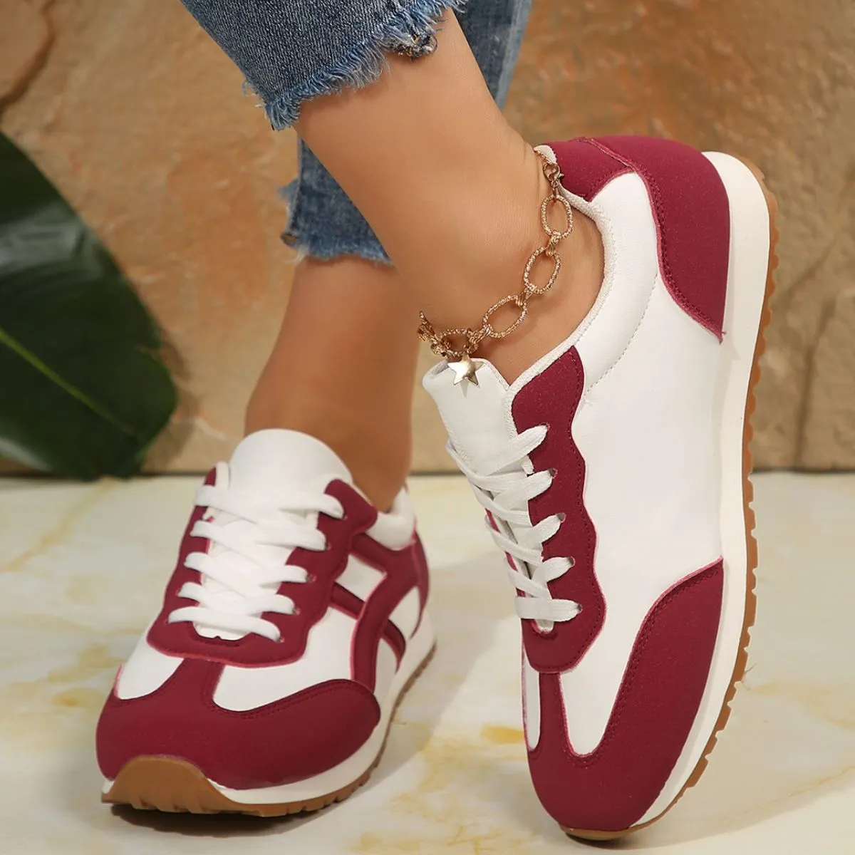 Kelly Contrast Lace Up Round Toe Sneakers