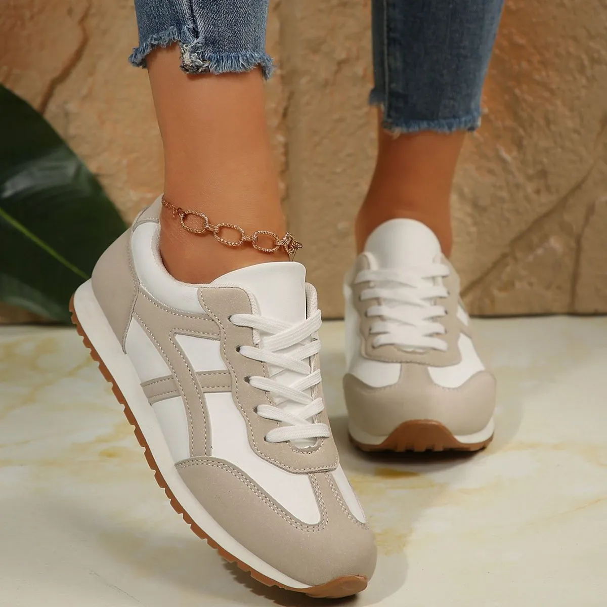 Kelly Contrast Lace Up Round Toe Sneakers
