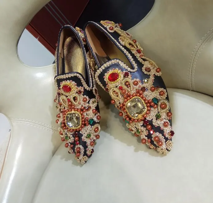 Luxury Colorful Rhinestone Flowers Women Pointy Toe Flats Fashion Ladies Slip On Ballet Flats Golden Embroidery Sexy Flats
