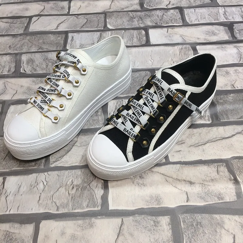 Metal Decor Canvas Shoes Woman Fashion Graffiti Flat Platform Shoes Comfortable Sneakers Women New Round Toe Casual Ladies Shoes