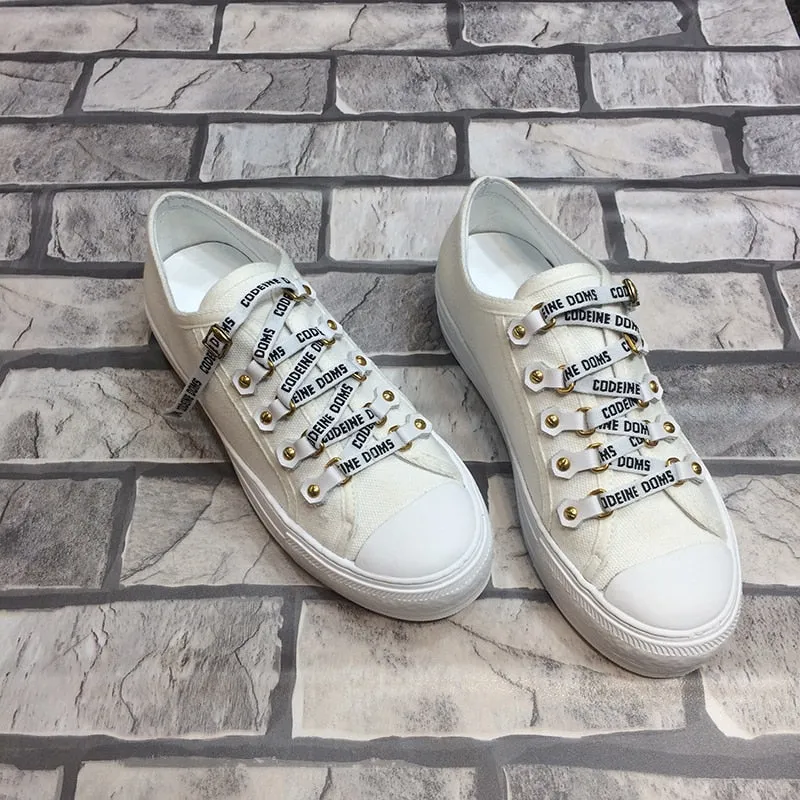 Metal Decor Canvas Shoes Woman Fashion Graffiti Flat Platform Shoes Comfortable Sneakers Women New Round Toe Casual Ladies Shoes