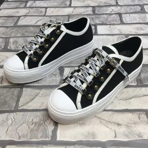 Metal Decor Canvas Shoes Woman Fashion Graffiti Flat Platform Shoes Comfortable Sneakers Women New Round Toe Casual Ladies Shoes