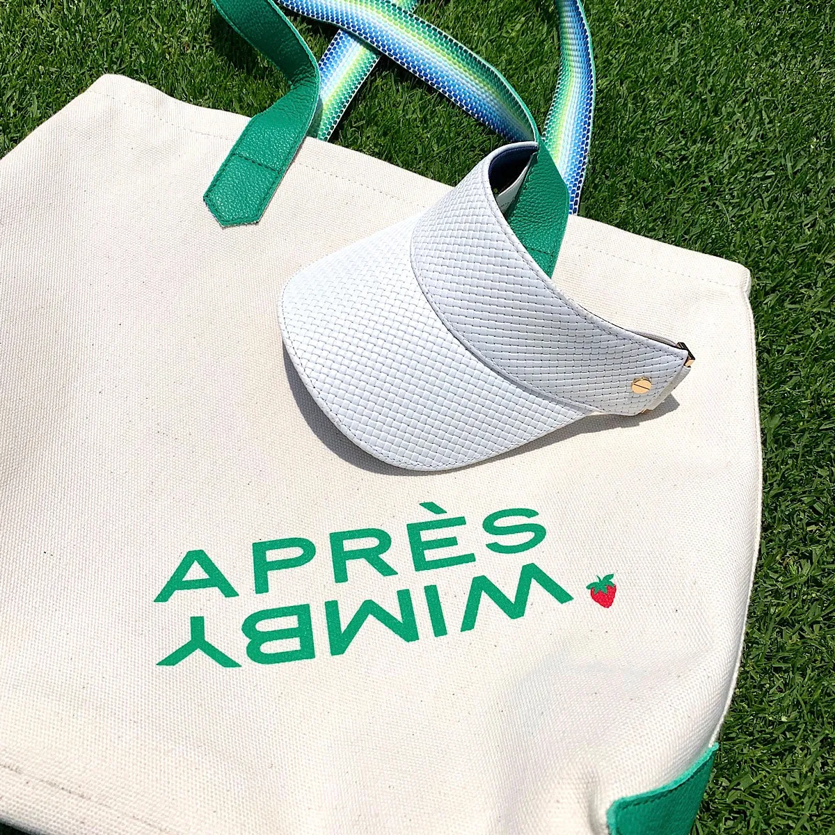Play   Aprés Bag - APRÉS WIMBY in Court Green