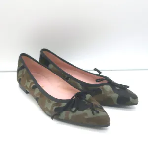 Pretty Ballerinas Pointed Toe Ballet Flats Green Camo Print Pony Hair Size 40
