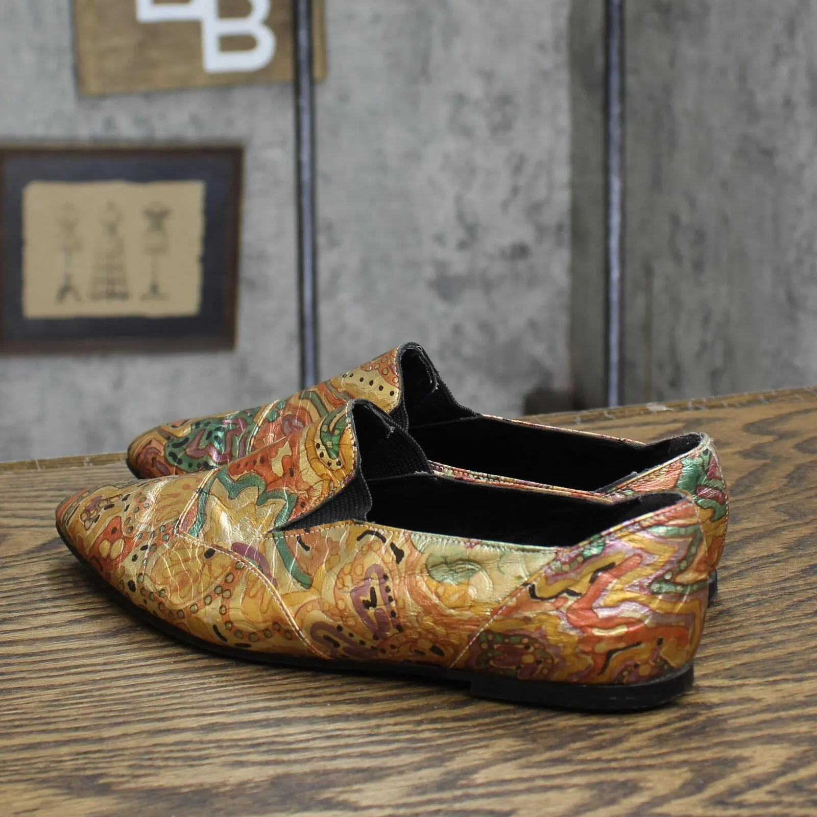 Rush Hour Express Womens Vintage Pointed Toe Foil Flats Orange Multi 6M