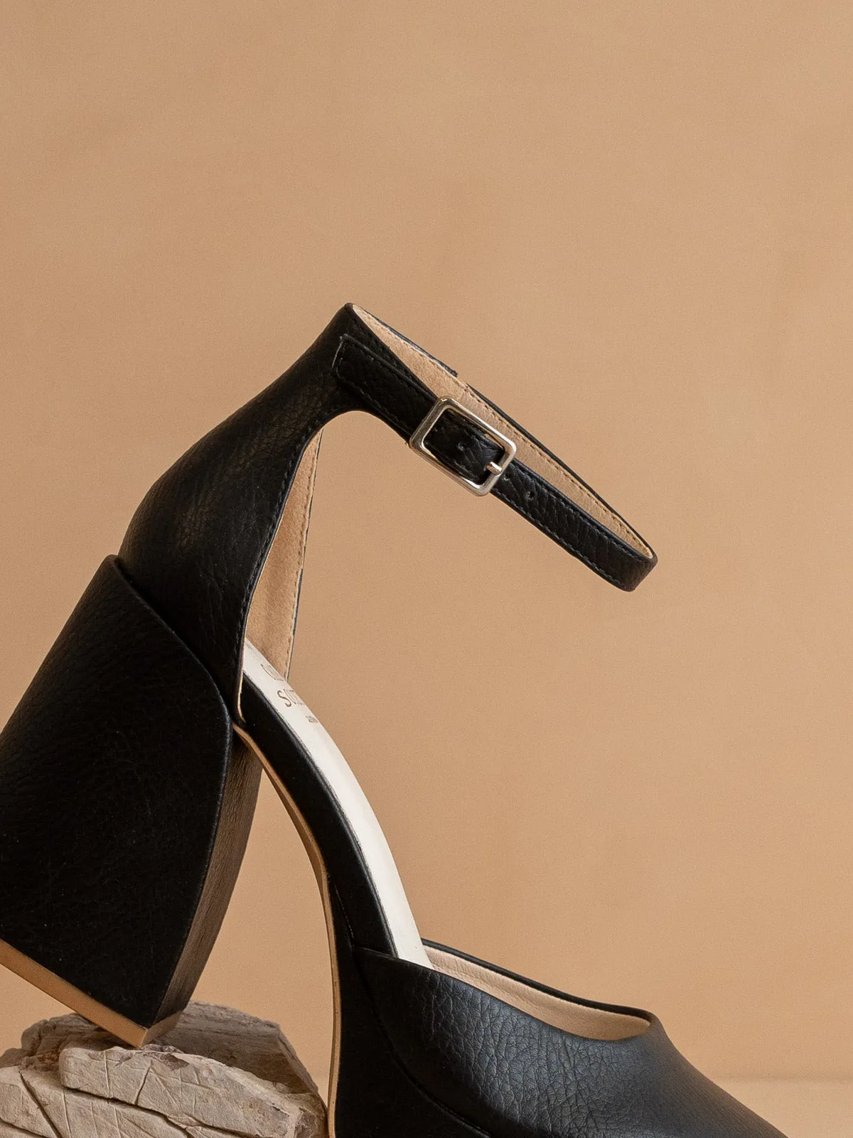 The Oslo | Black Chunky Platform Mary Janes