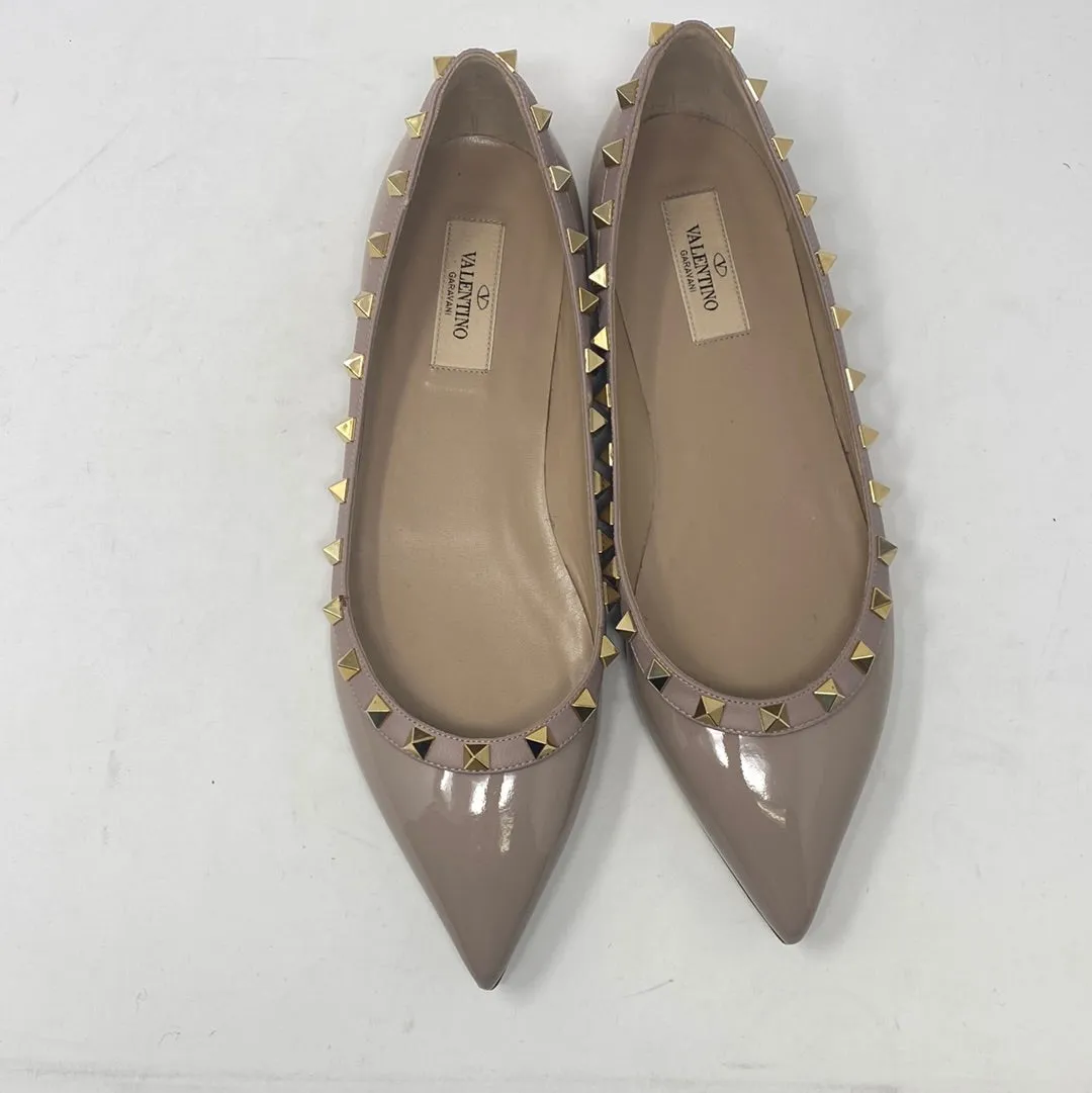 Valentino Beige Patent Leather Pointed Toe Rockstud Flats